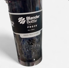 BlenderBottle Pro28 28 oz Black Odor Resistant Plastic Bottle Screw-On Lid Gym