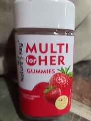 Nature’s Key Multi multivitamin for Her Gummies (Strawberry) 90 gummies ex 05/26
