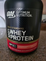 optimum nutrition whey protein strawberry &creme exp 5/2028