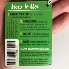 Weight Watchers Fruit Infuser Bottle Twist On Cap 24 Oz BPA Free NEW