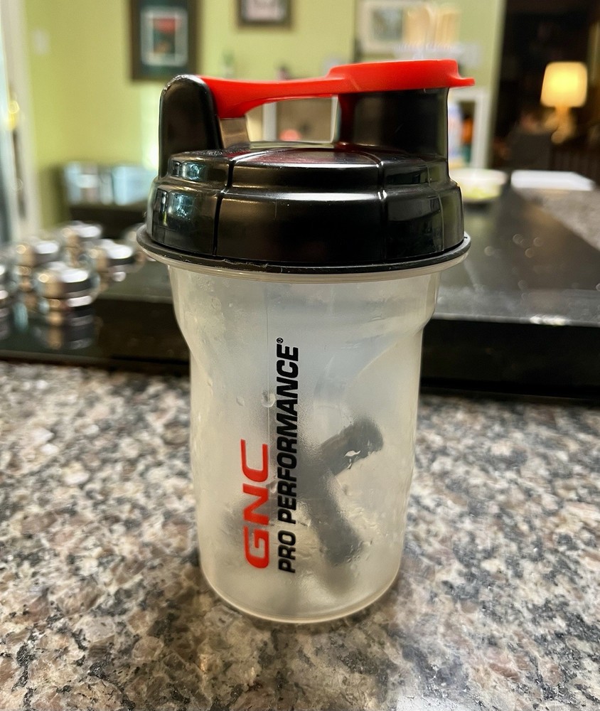 GNC Pro Performance 20 fl oz Clear Plastic Shaker Bottle Black/Red Screw-On Lid