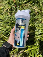 Anime Design Handmade 20oz Plastic Shake Bottle Screw-on Lid Black White Blue