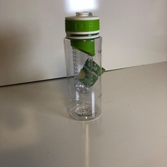Weight Watchers Fruit Infuser Bottle Twist On Cap 24 Oz BPA Free NEW