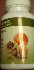 GNC HERBAL PLUS – Mushroom Blend + Immune Support – 60 Capsules – Exp 7/2025