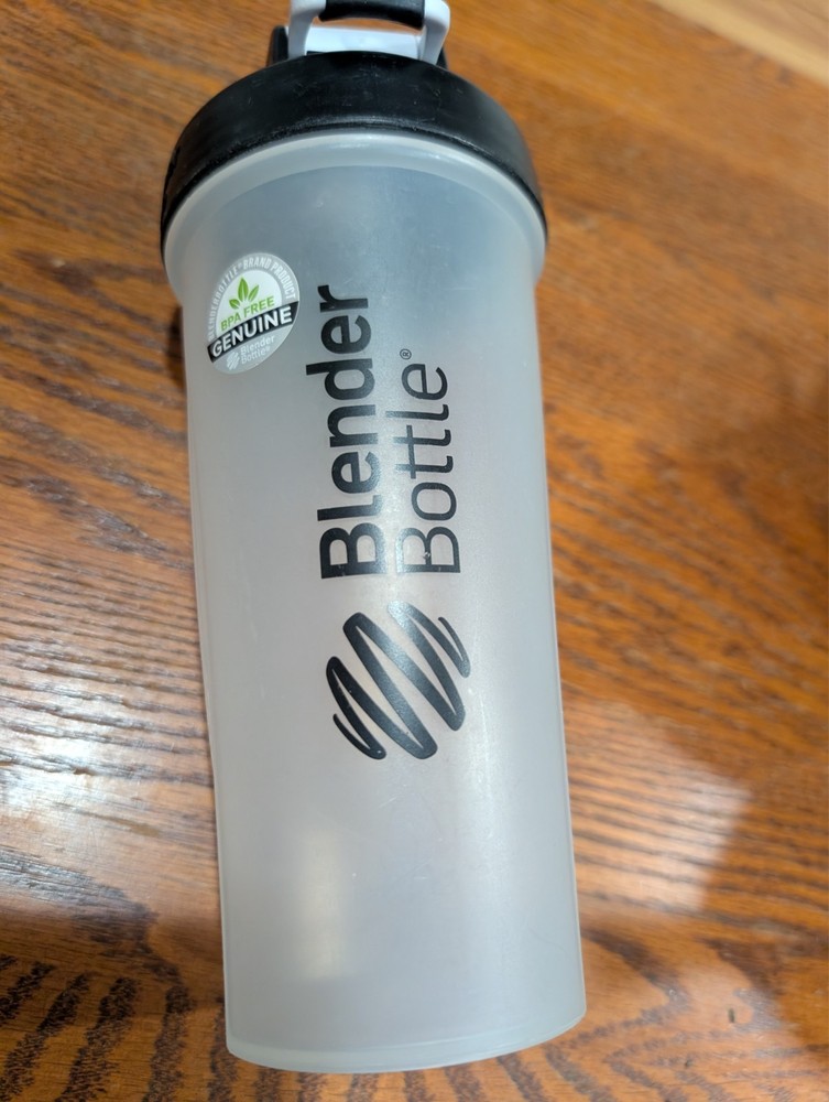 BPA-Free Blender Bottle clear and black top