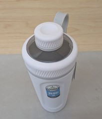 BlenderBottle Radian Insulated Stainless Steel Shaker 26oz in White *READ*