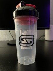 Anything4views Gamersupps Anime Shaker Bottle 24oz Plastic Red Screw-on Lid