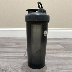 Blender Bottle Pro45 Shaker Bottle – 45oz/1330mL – Black Round Bottom