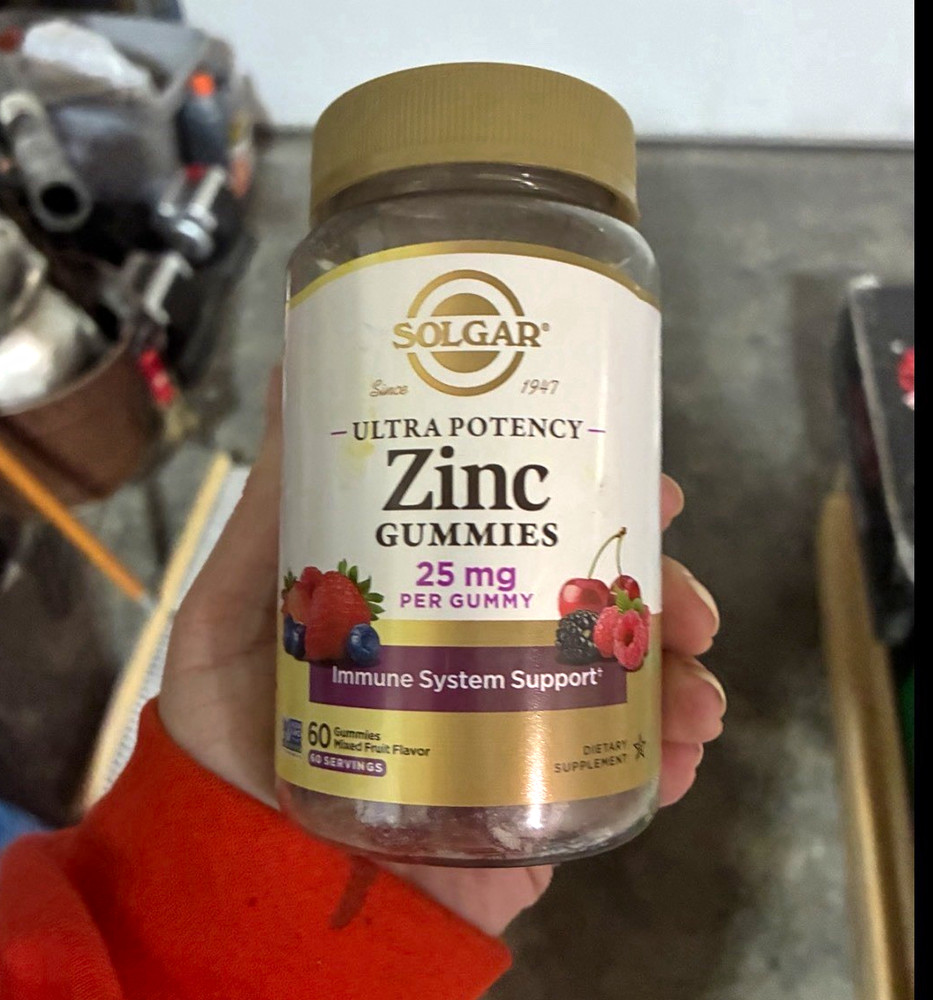 Solgar Ultra Potency Zinc 25 mg Gummies, Mixed Fruit Flavor, 60 Count