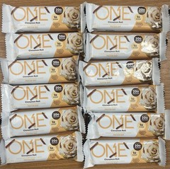ONE Cinnamon Roll Protein Bar, High Protein, Low Sugar, 2.12 oz BB-09/2026