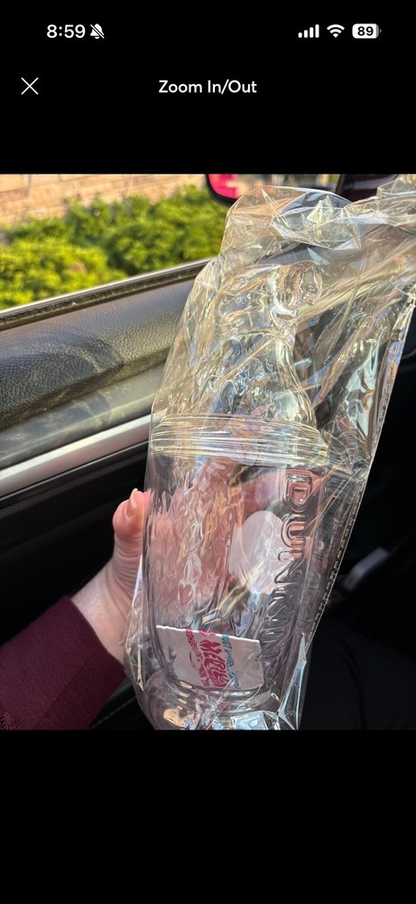 Dunkin’ Clear Reusable Plastic eagle 24 fl oz, Screw-On Lid, Clear Color new